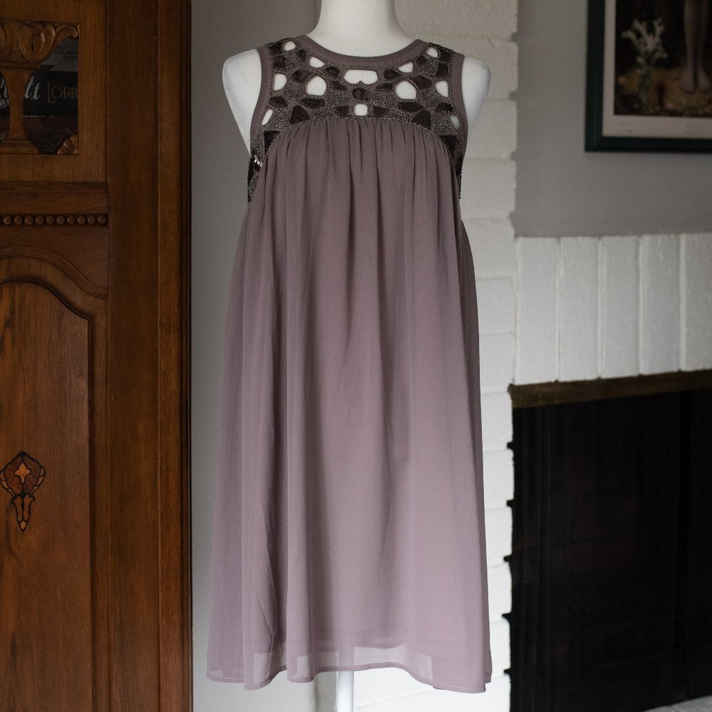 Embroidered Flowy Esley dress in SIZE M